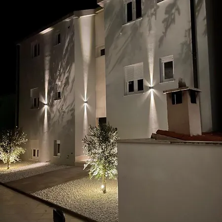 New Modern Deluxe Apartmens Domo Appartement Baška Voda