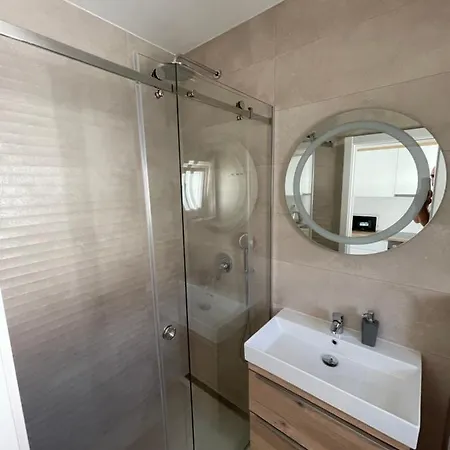 New Modern Deluxe Apartmens Domo Appartement Baška Voda