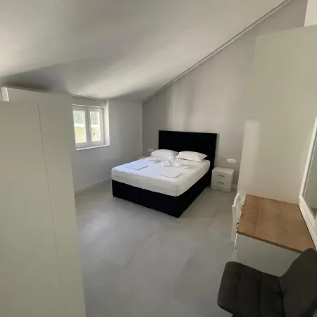 New Modern Deluxe Apartmens Domo * Baška Voda