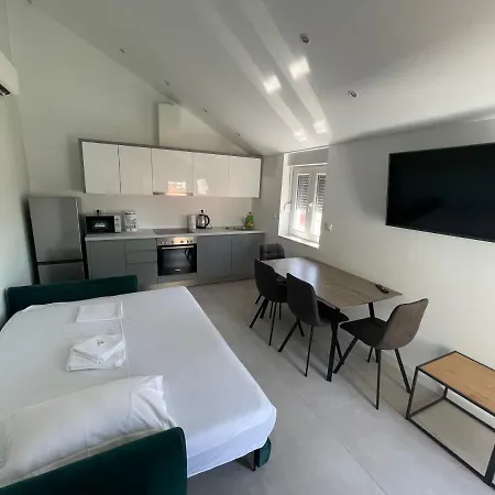 New Modern Deluxe Apartmens Domo Appartement