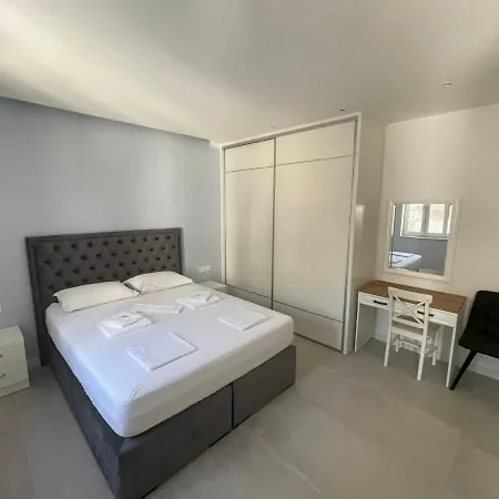 New Modern Deluxe Apartmens Domo Appartement *