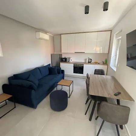 New Modern Deluxe Apartmens Domo Appartement